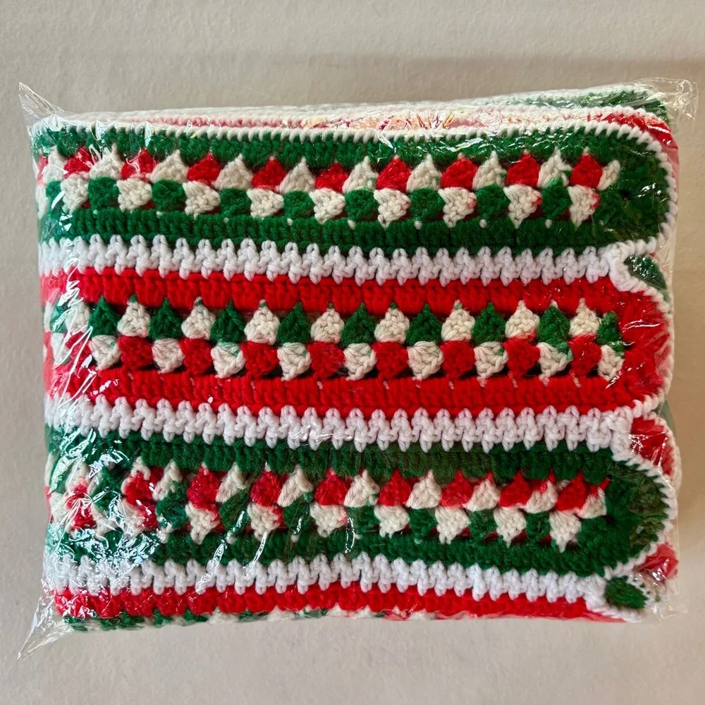Hand-Crocheted Holiday Scalloped Edge Afghan Blanket Throw (62” x 54”)